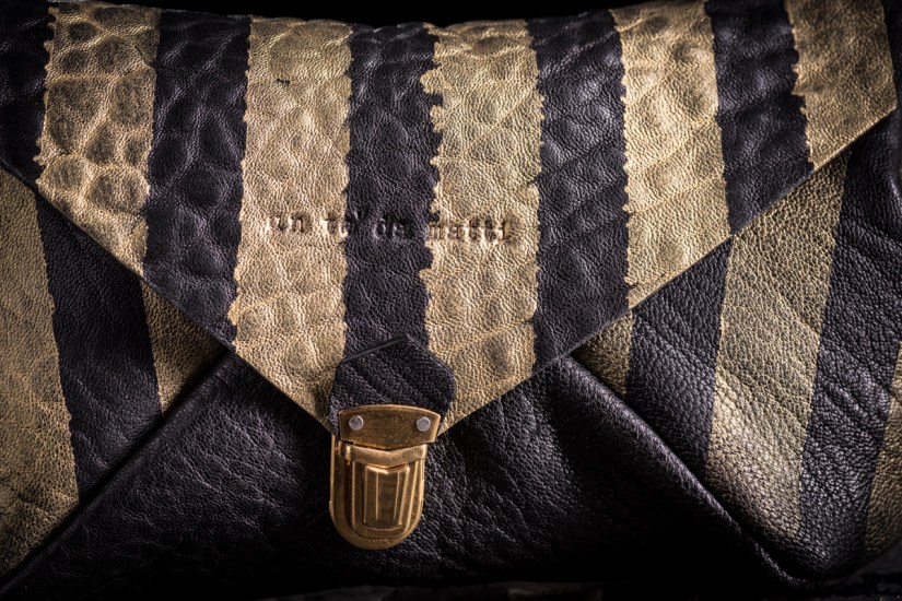 GHIRO POCHETTE GOLD dett